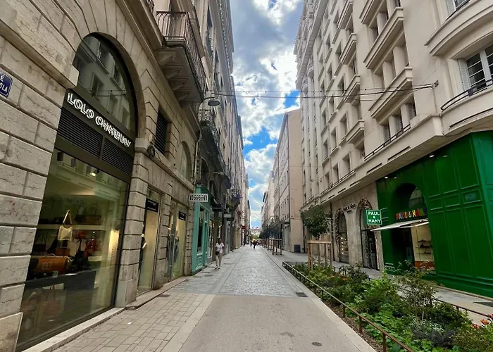 Hyper Centre 4 Rue Emile Zola Bellecour Jacobins Celestins Wifi Ascenseur ליון